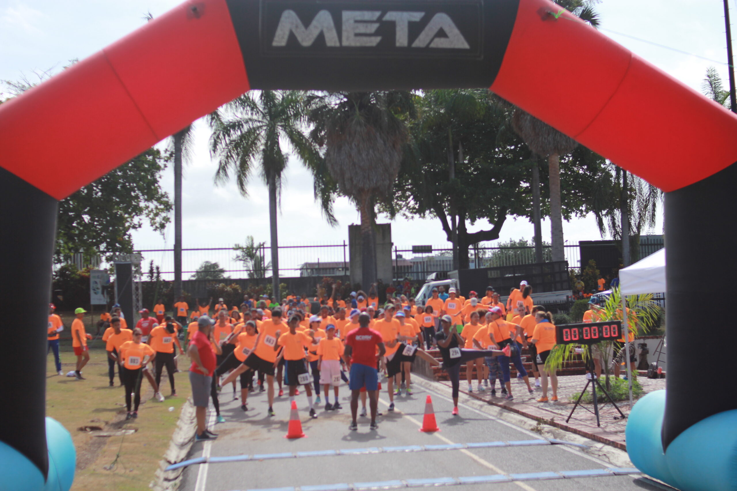 ACERH Dominicana realiza Carrera-Caminata 6K a favor de la educación